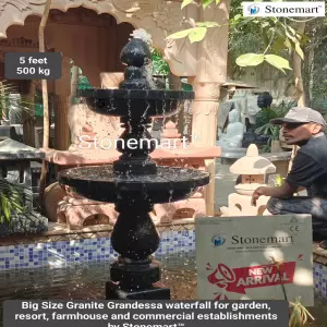 Hand Carved 5 Feet, 500 Kg Black Granite Stone Grandessa Garden Waterfall For Modern Exterior Design