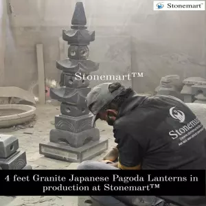 Manufacturing 4 Feet Black Granite Stone Japanese Pagoda Lanterns For Indoor And Outdoor