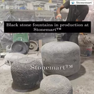 Manufacturing Huge Black Granite Stone Water Fountain For Big Garden, Resort, Farmhouse